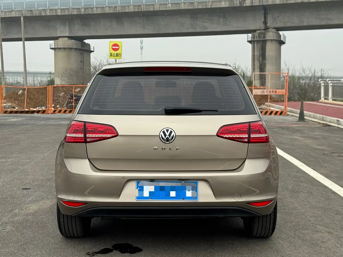 Volkswagen Golf 2016 1.6L Automatic Comfort фото 3