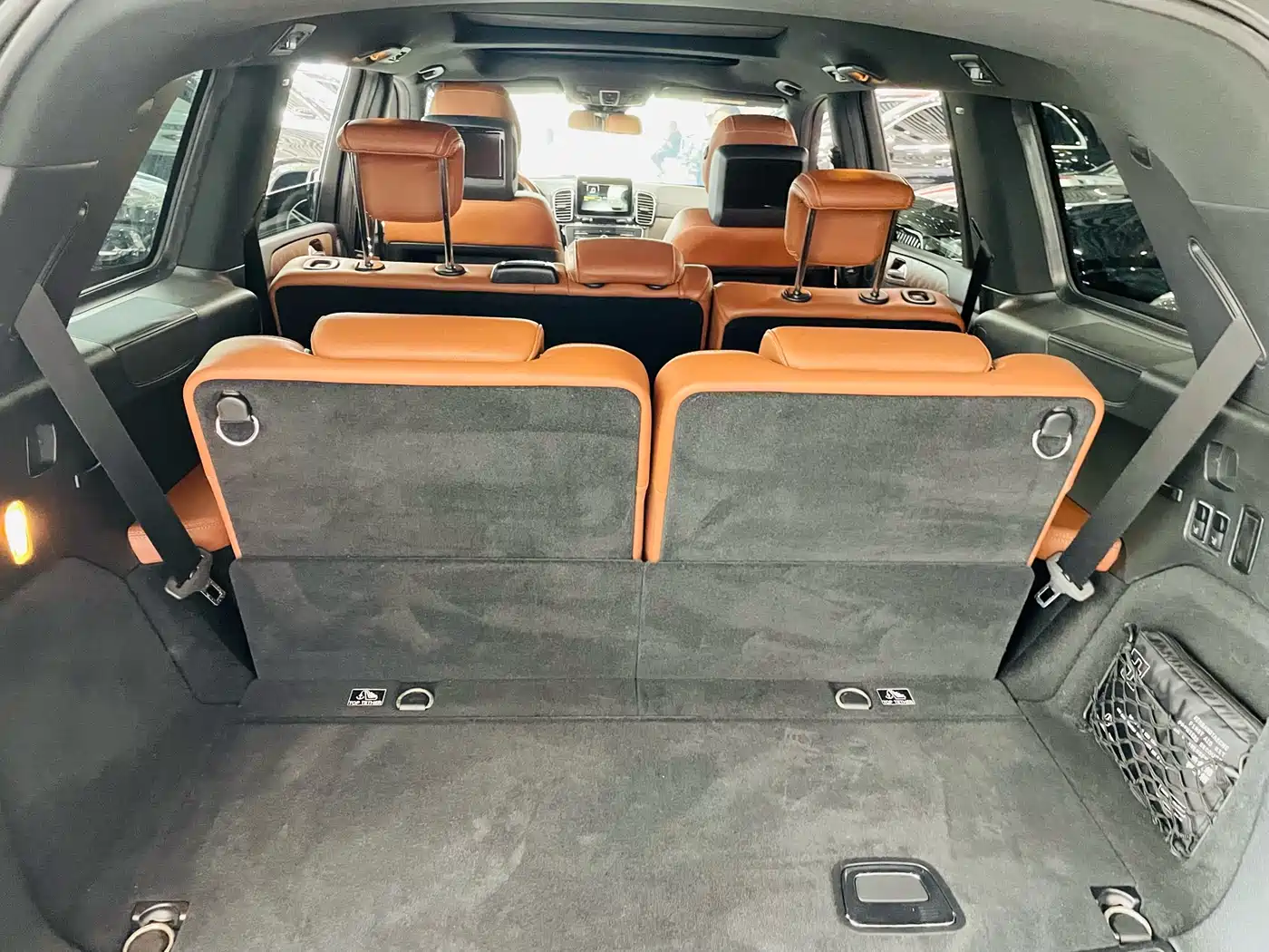 Mercedes-Benz GLS 2016 GLS 400 4MATIC Luxury фото 23