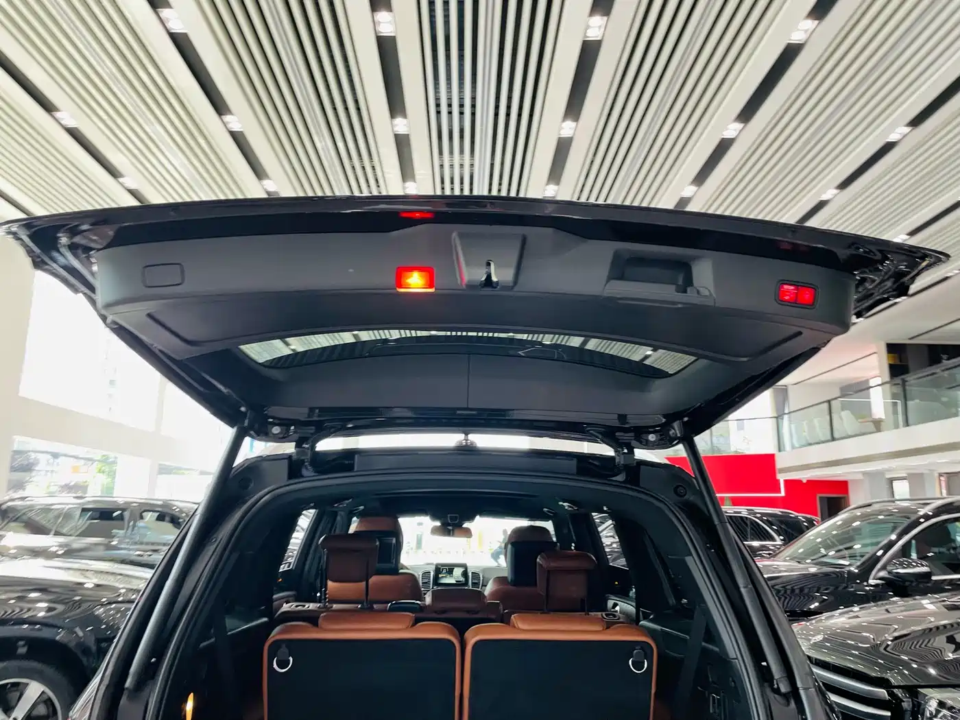 Mercedes-Benz GLS 2016 GLS 400 4MATIC Luxury фото 24