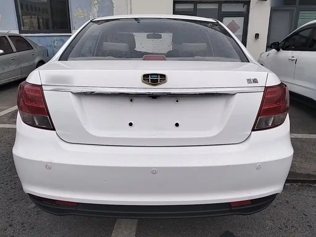 Фото 6 - Geely Vision