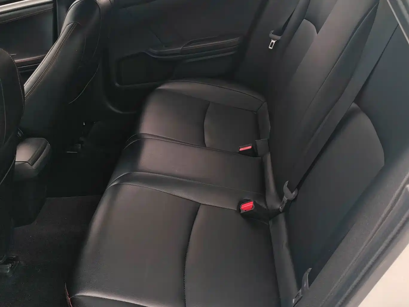 Photo 4 - Honda Civic