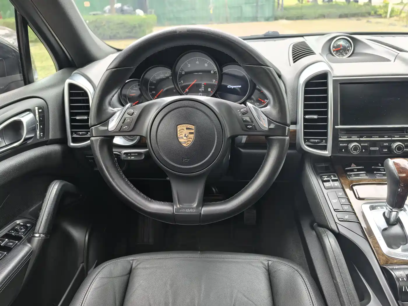 Porsche Cayenne фото 9