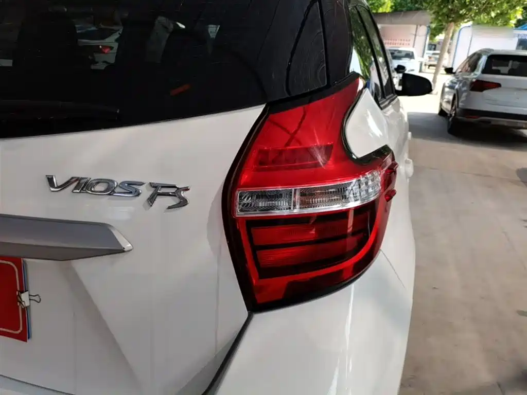 Toyota Vios FS 2019 1.5L CVT Fengchi Edition фото 8