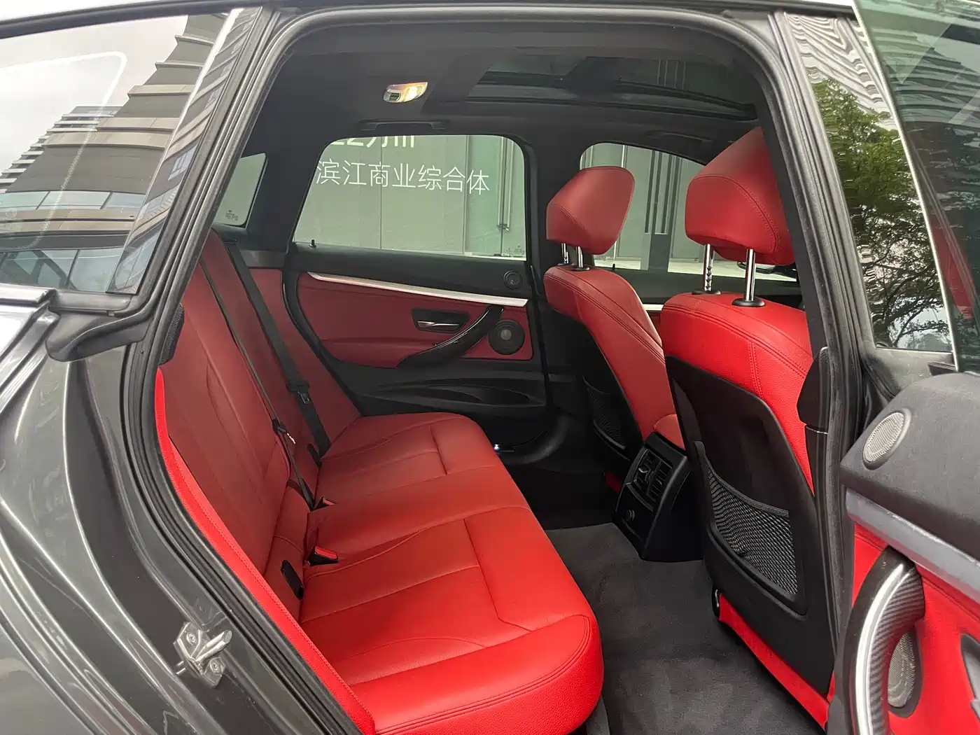 BMW 3 Series GT 2019 330i xDrive M Sport Black Night Edition фото 10