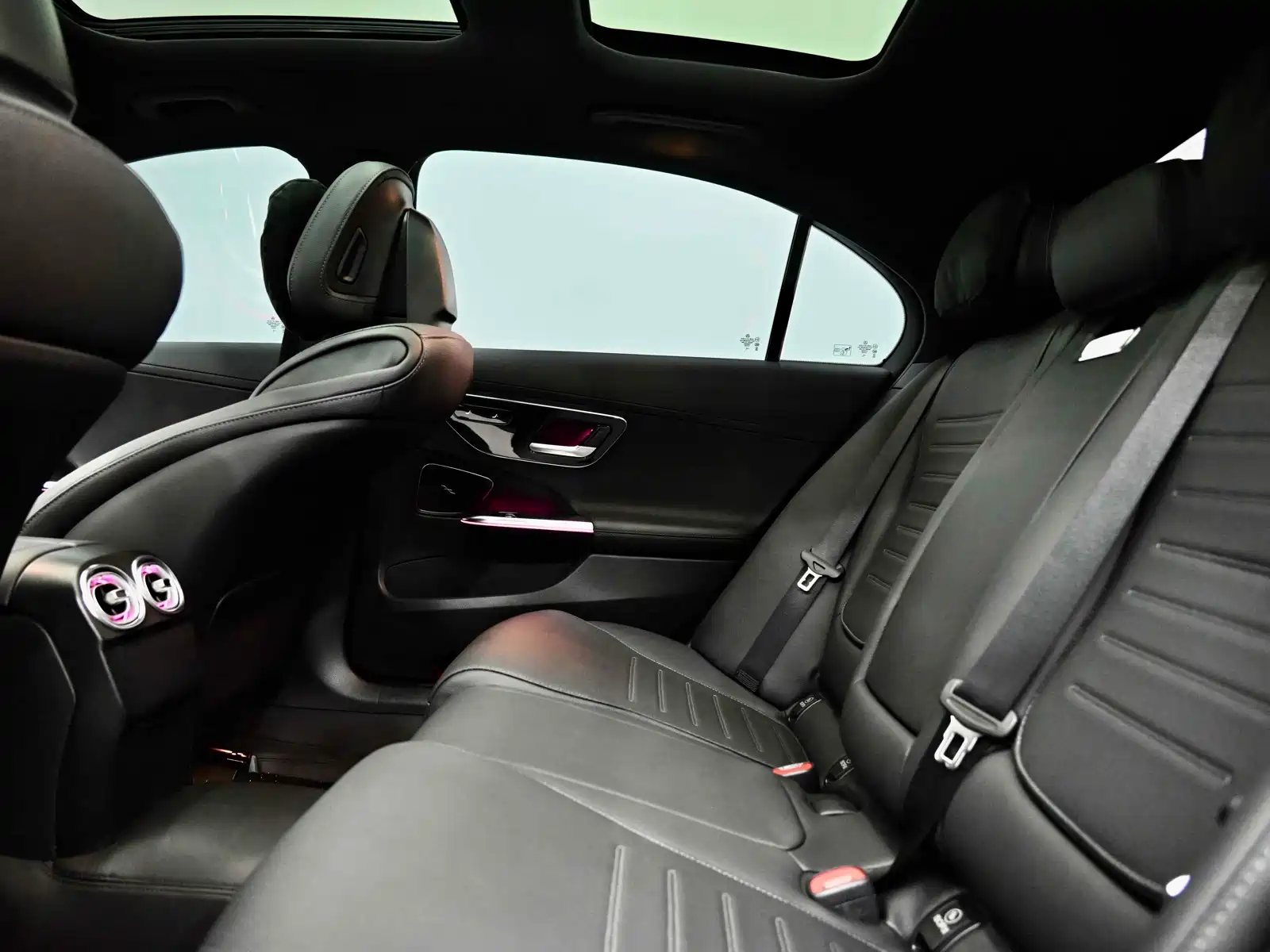 Фото 26 - Mercedes-Benz C-Class