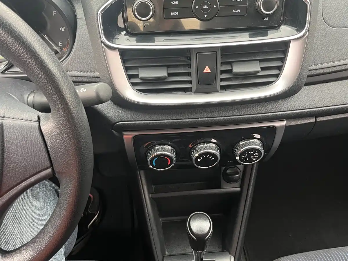 Toyota YARiS L Zhi Xiang 2021 1.5L CVT Leading Edition фото 14