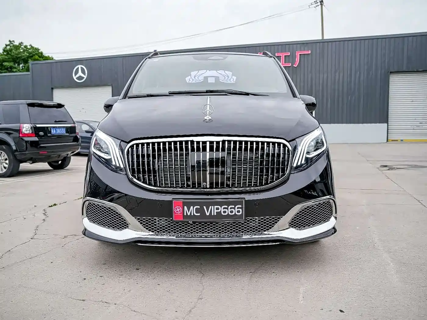 Mercedes-Benz Vito 2023 2.0T Elite 7-Seater фото 2