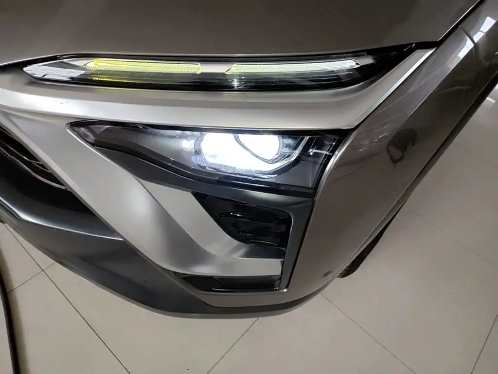 NIO ES8 2019 2018 355KM Base Model 7-Seater Version
