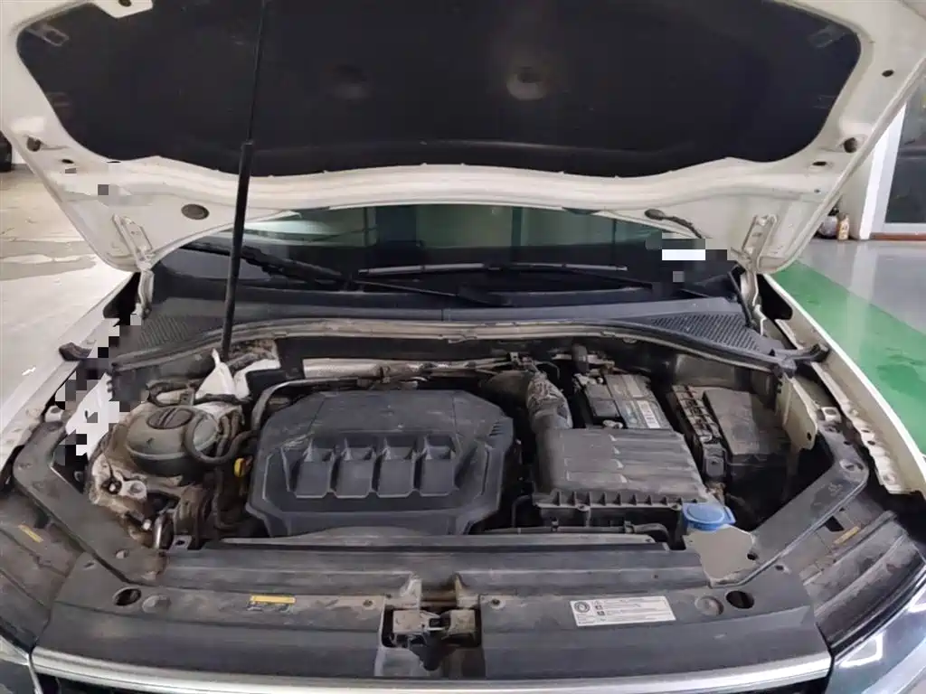 Volkswagen Tiguan L 2021 330TSI Automatic 2WD R-Line Premium фото 20