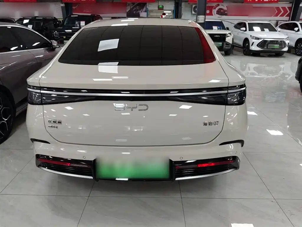 BYD Seal 07 DM-i 2025 Model DM-i 1.5L 125km Luxury фото 6