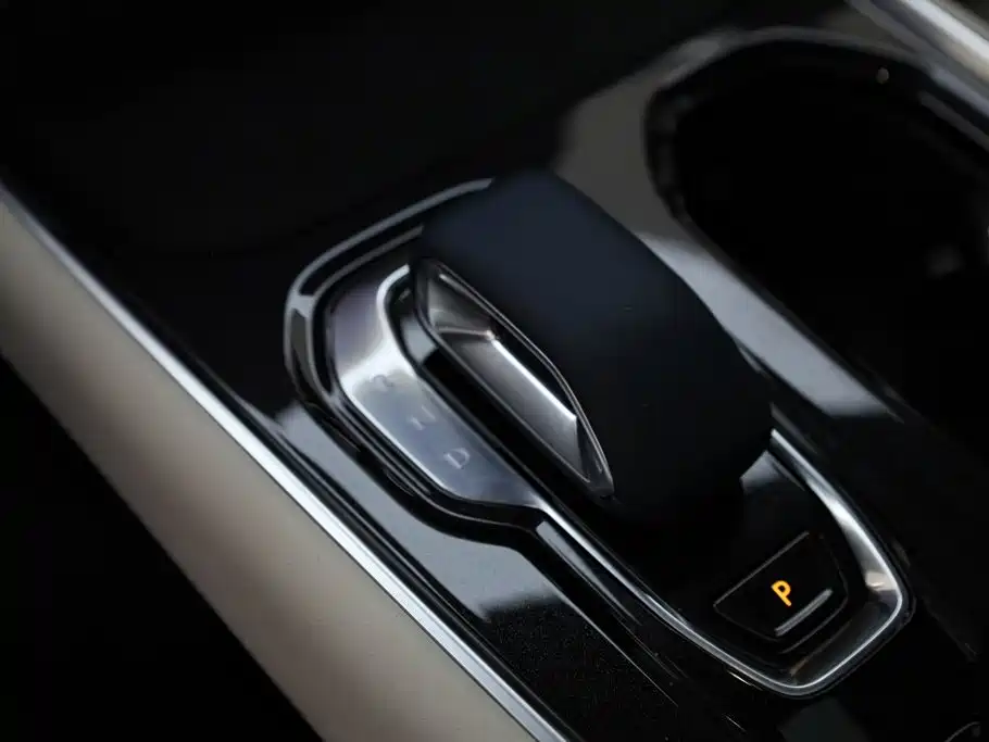 ZEEKR 009 2026 2024 6-seat Executive AWD 108kWh