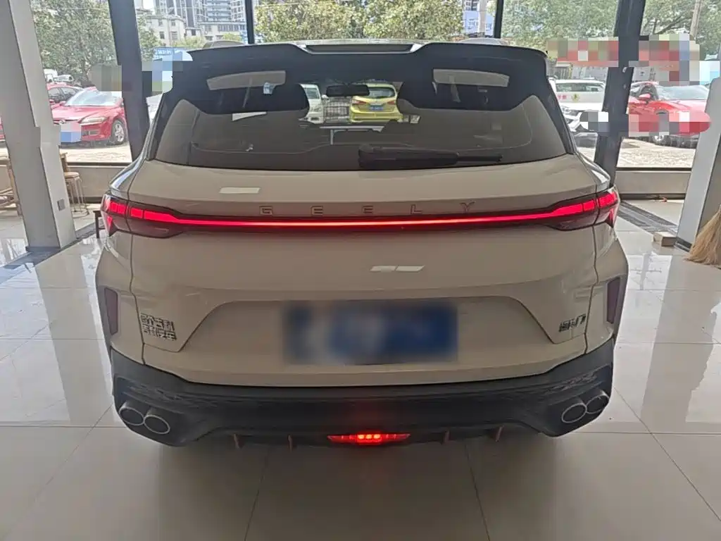 Фото 6 - Geely Coolray
