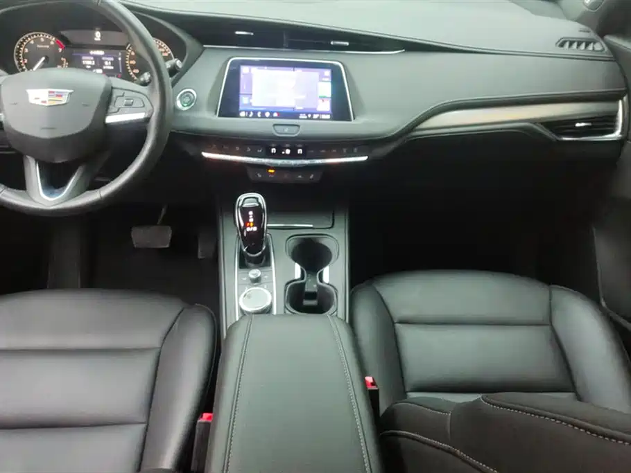 Cadillac XT4 2022 28T FWD Luxury фото 16