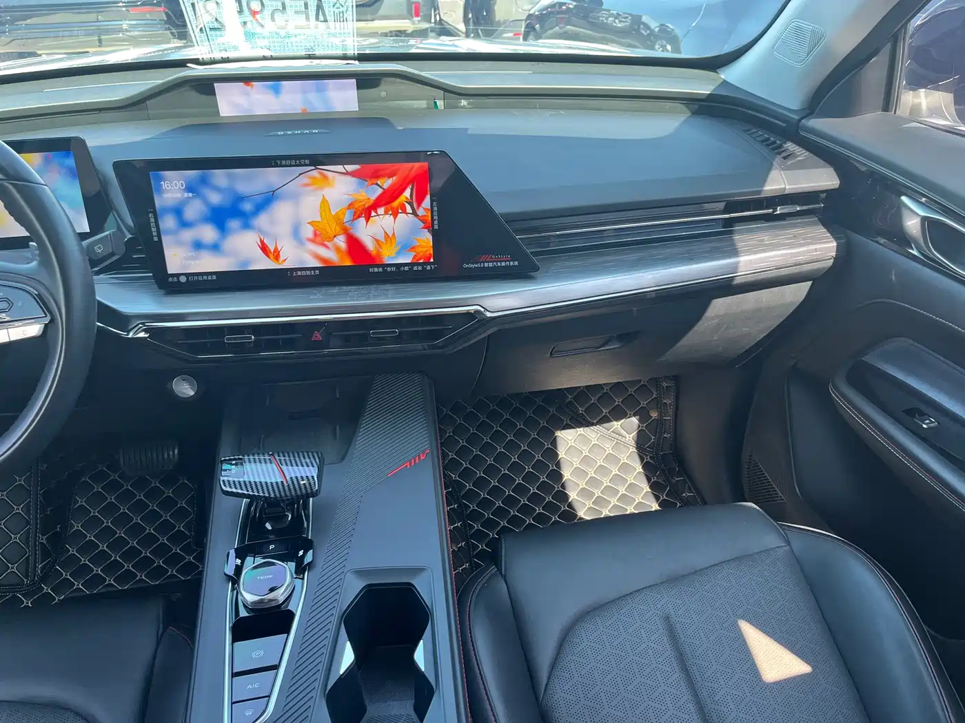 Changan Oshan Z6 2022 2022 Model Blue Whale 1.5T DCT Smart Navigation Type