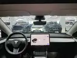 Photo 18 - Tesla Model Y