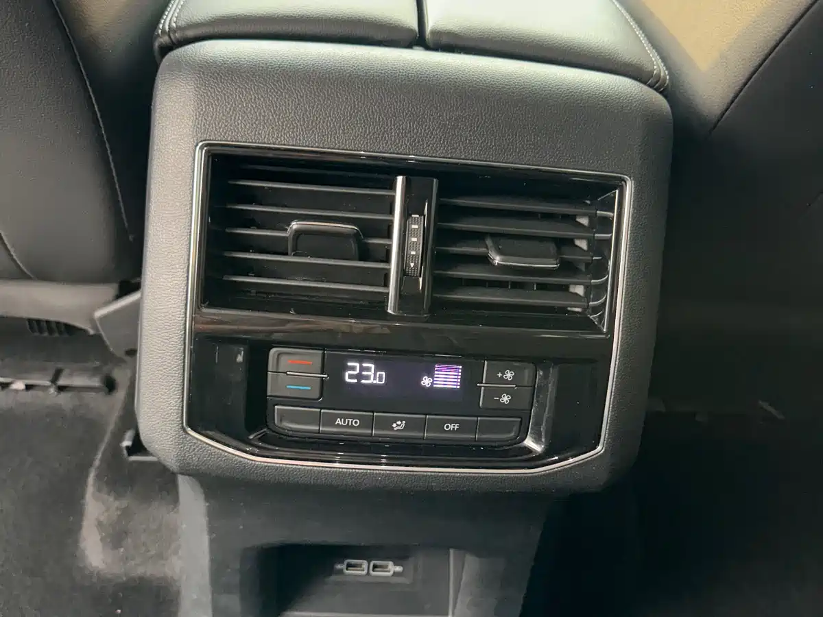 Volkswagen Teramont 2019 380TSI 4WD Comfort China VI фото 9