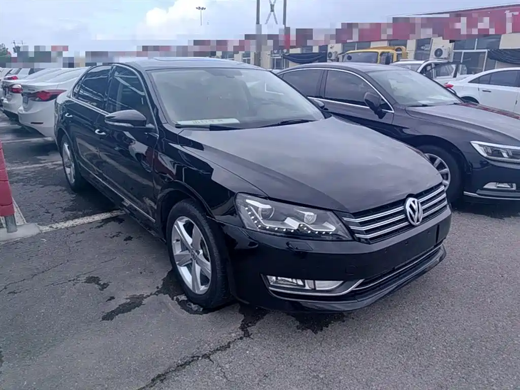 Volkswagen Passat 2014 1.8TSI DSG Executive Edition фото 4