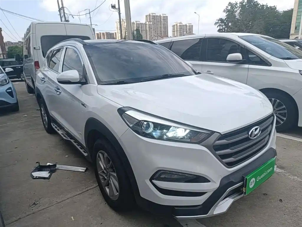 Hyundai Tucson 2015 1.6T Dual Clutch 2WD Smart фото 4