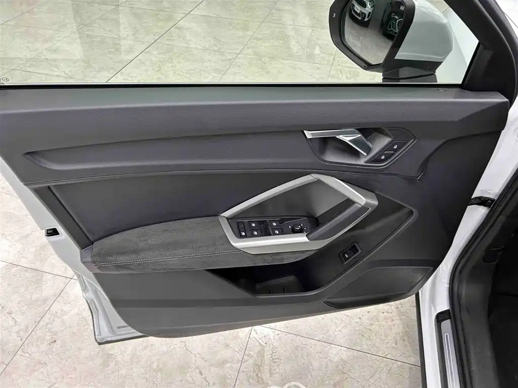 Audi Q3 2022 35 TFSI Fashion Dynamic фото 10