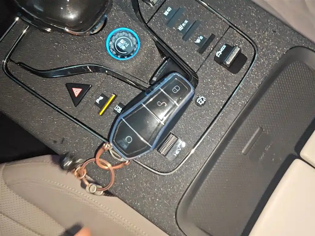 BYD Han 2025 DM-i 125KM Elite фото 9
