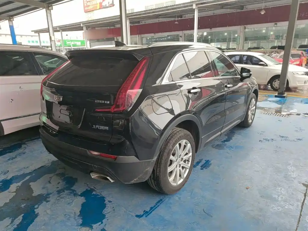 CADILLAC XT4
