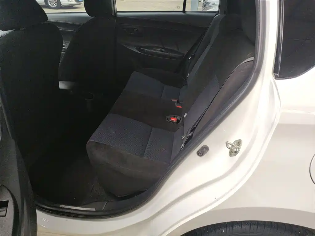 Toyota YARiS L Zhi Xuan 2019 1.5E CVT MeiDong Edition China VI фото 13