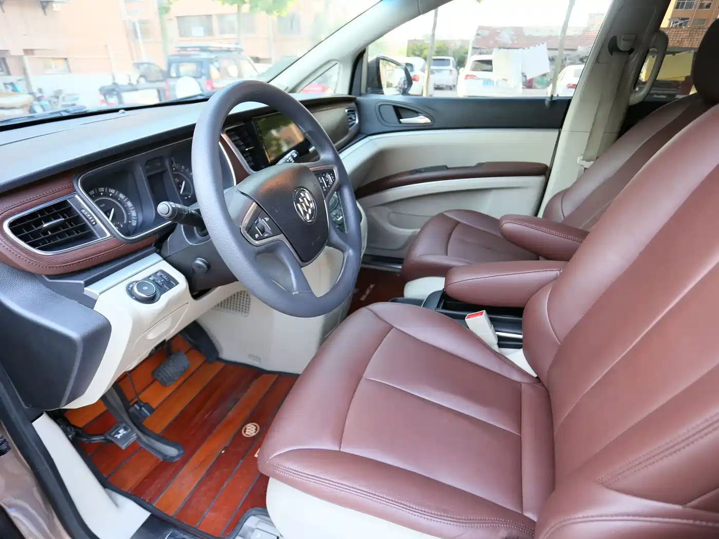 Buick GL8 2018 28T Comfort China VI фото 8
