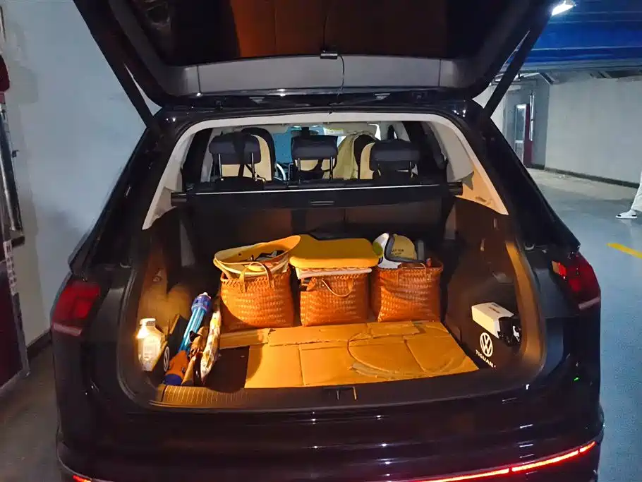 Volkswagen Tiguan L 2024 Outstanding 330TSI Auto 2WD R-Line Dragon Glory Edition фото 4