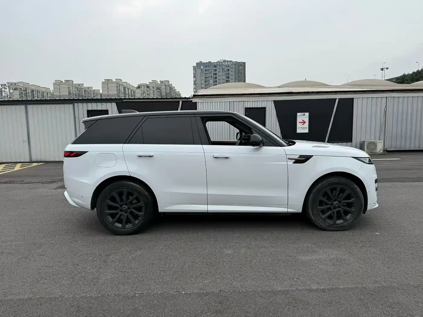 صورة 7 - Land Rover Range Rover Sport