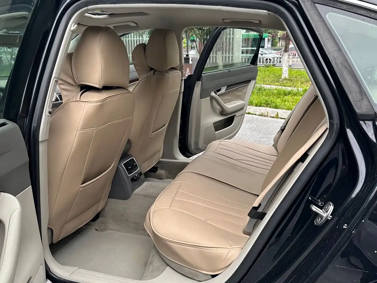 Audi A6L 2009 2.0 TFSI Automatic Standard фото 10