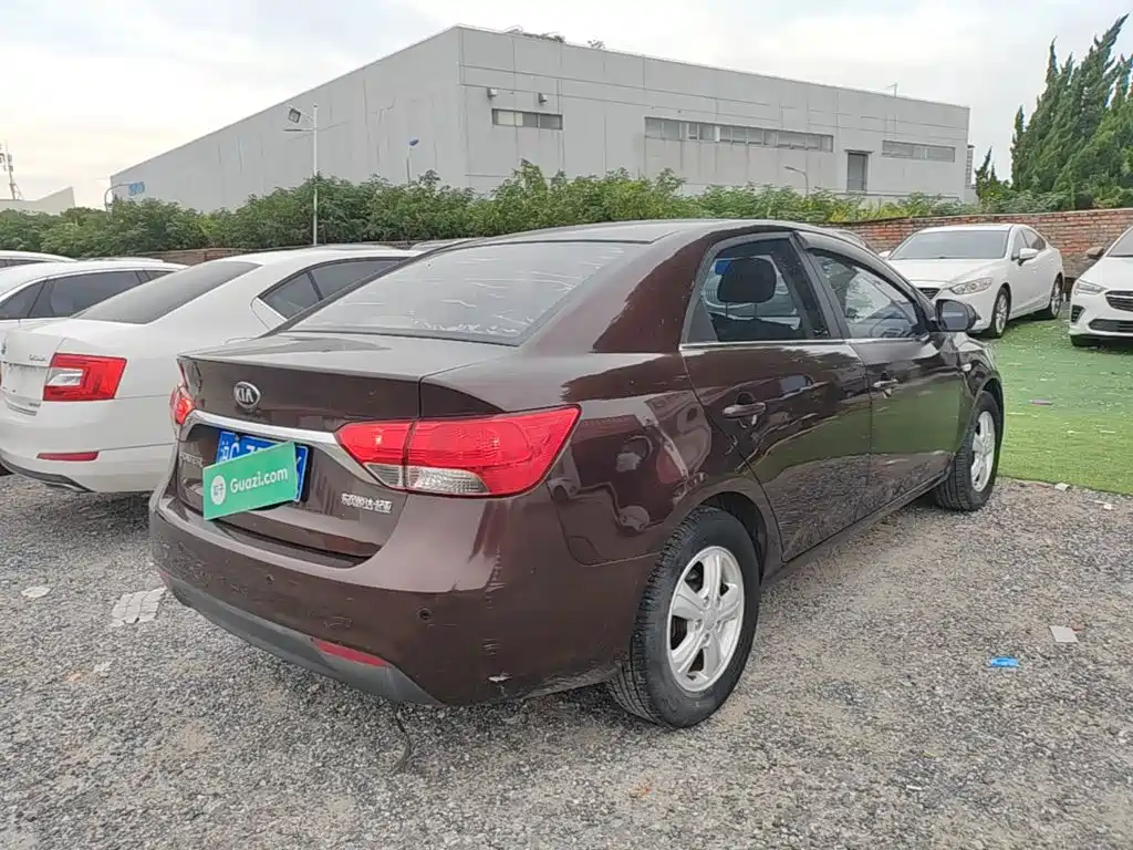 Фото 7 - Kia Forte
