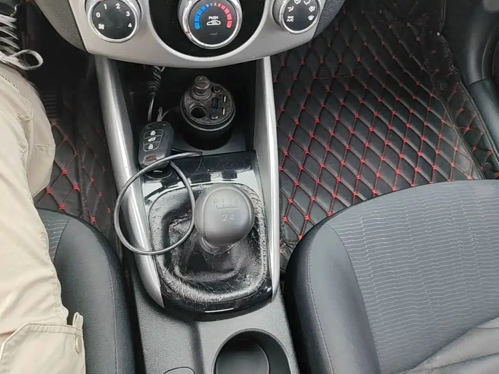 Kia Forte 2015 2014 1.6L MT GL