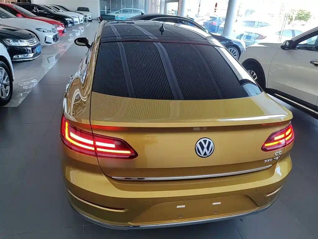 Volkswagen FAW-Volkswagen CC 2019 330TSI Charming Appearance (China V) фото 6