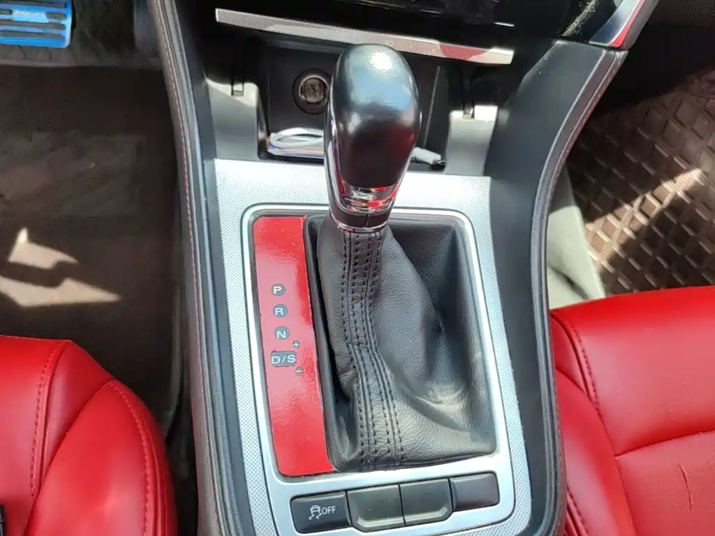 MG MG6 2018 2017 20T Automatic Elite Smart Connect Version (China V)