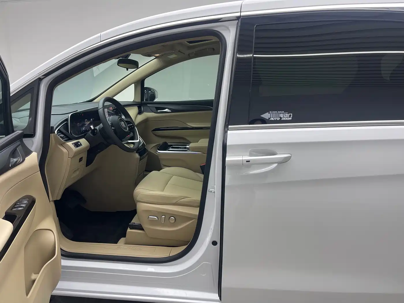 Buick GL8 New Energy 2025 Landprestige First Edition 7-Seater фото 16