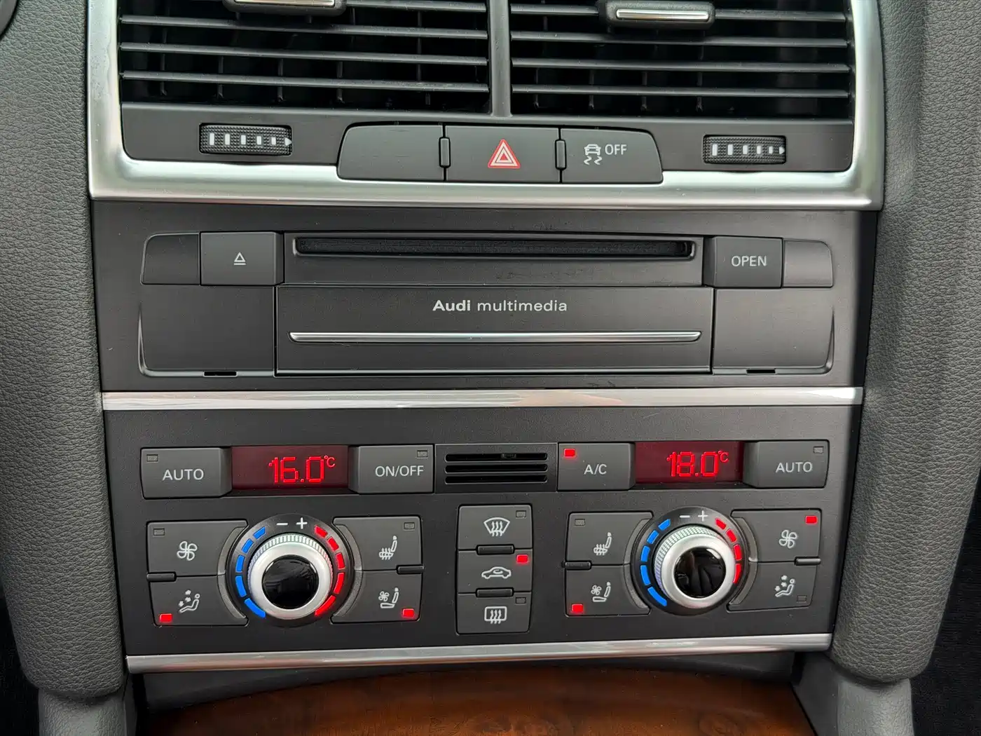 Photo 13 - Audi Q7