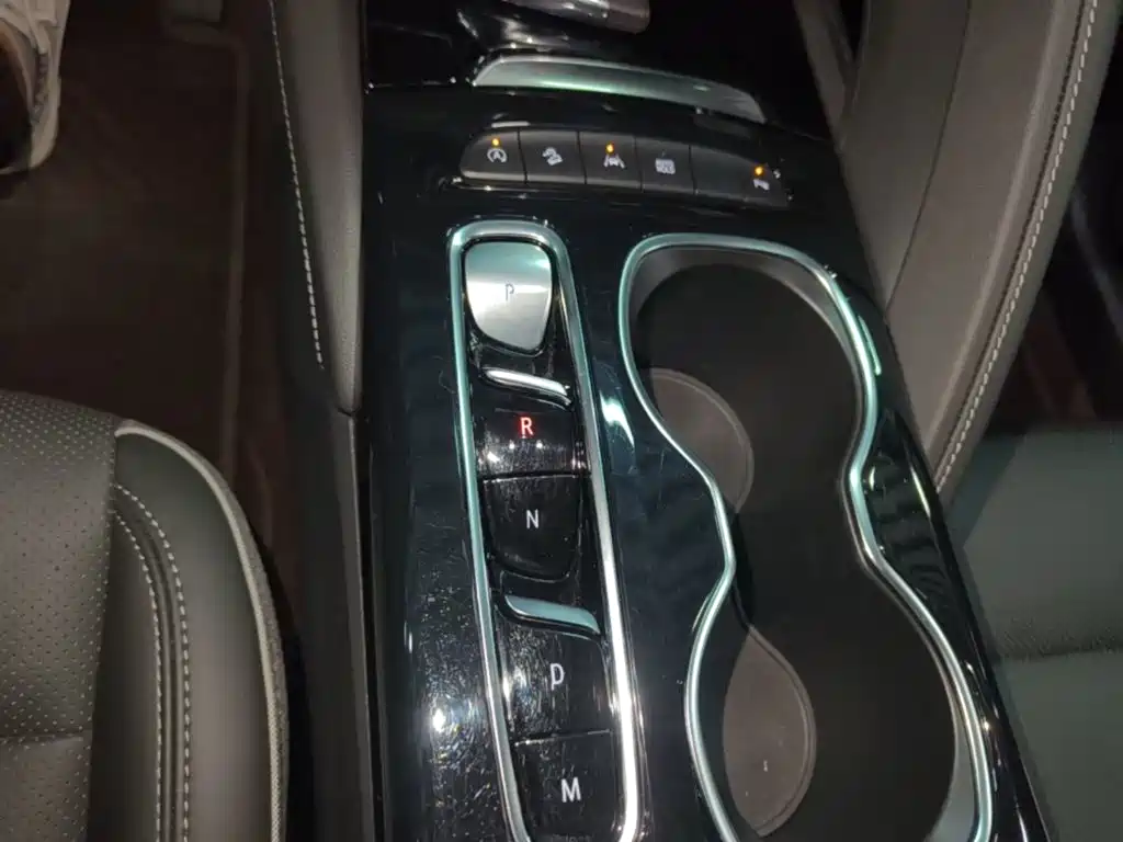 Buick Envision Plus 2025 2023 Enclave Plus 652T 5-Seater AWD Luxury