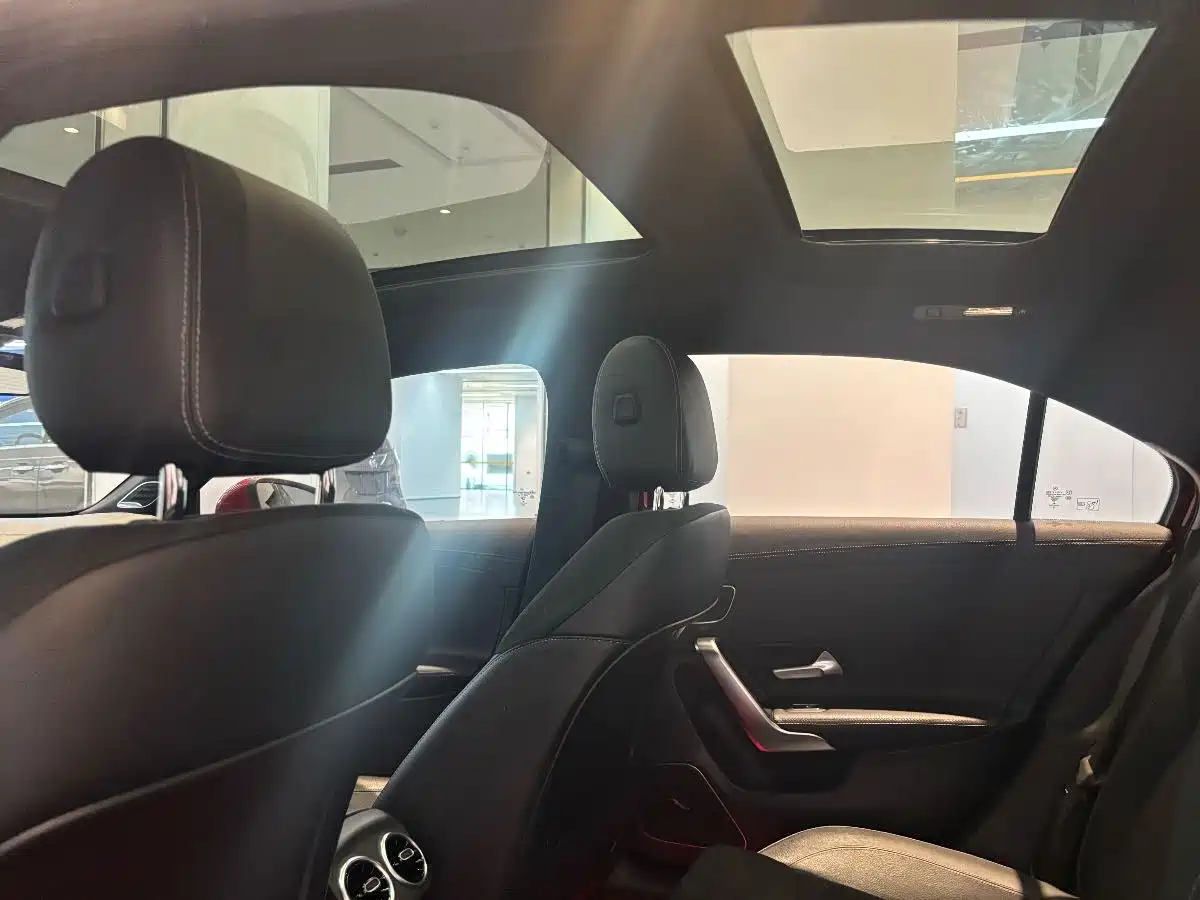 Mercedes-Benz A-Class 2019 A 200 L Sport Sedane Pioneer Special Edition фото 14