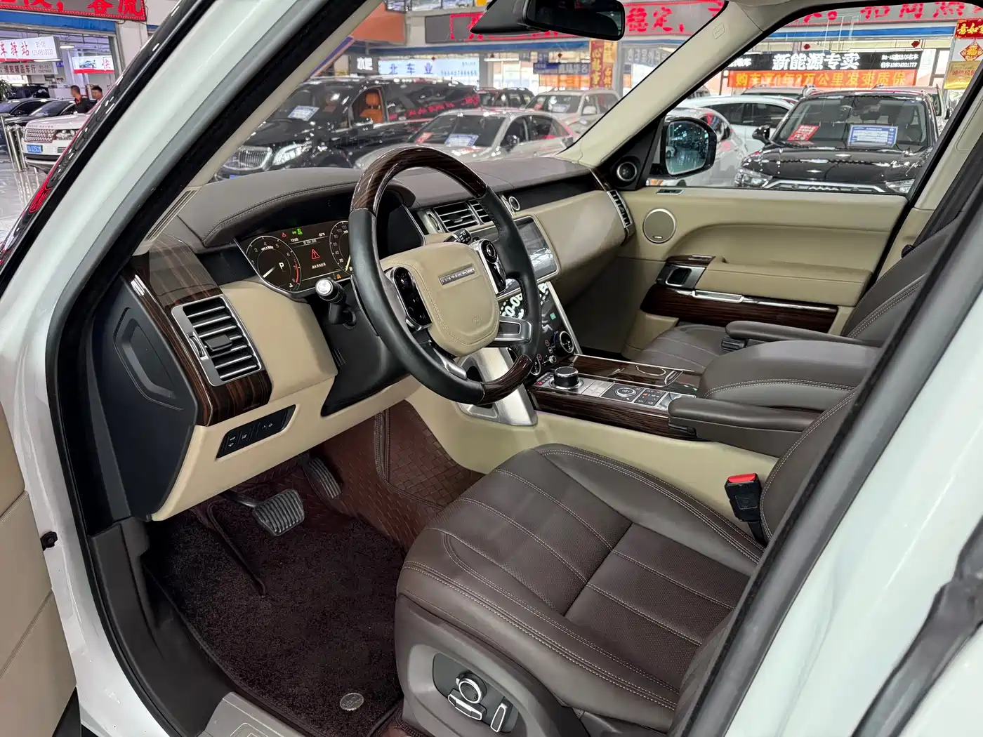 Land Rover Range Rover 2016 3.0 SC V6 Vogue фото 10