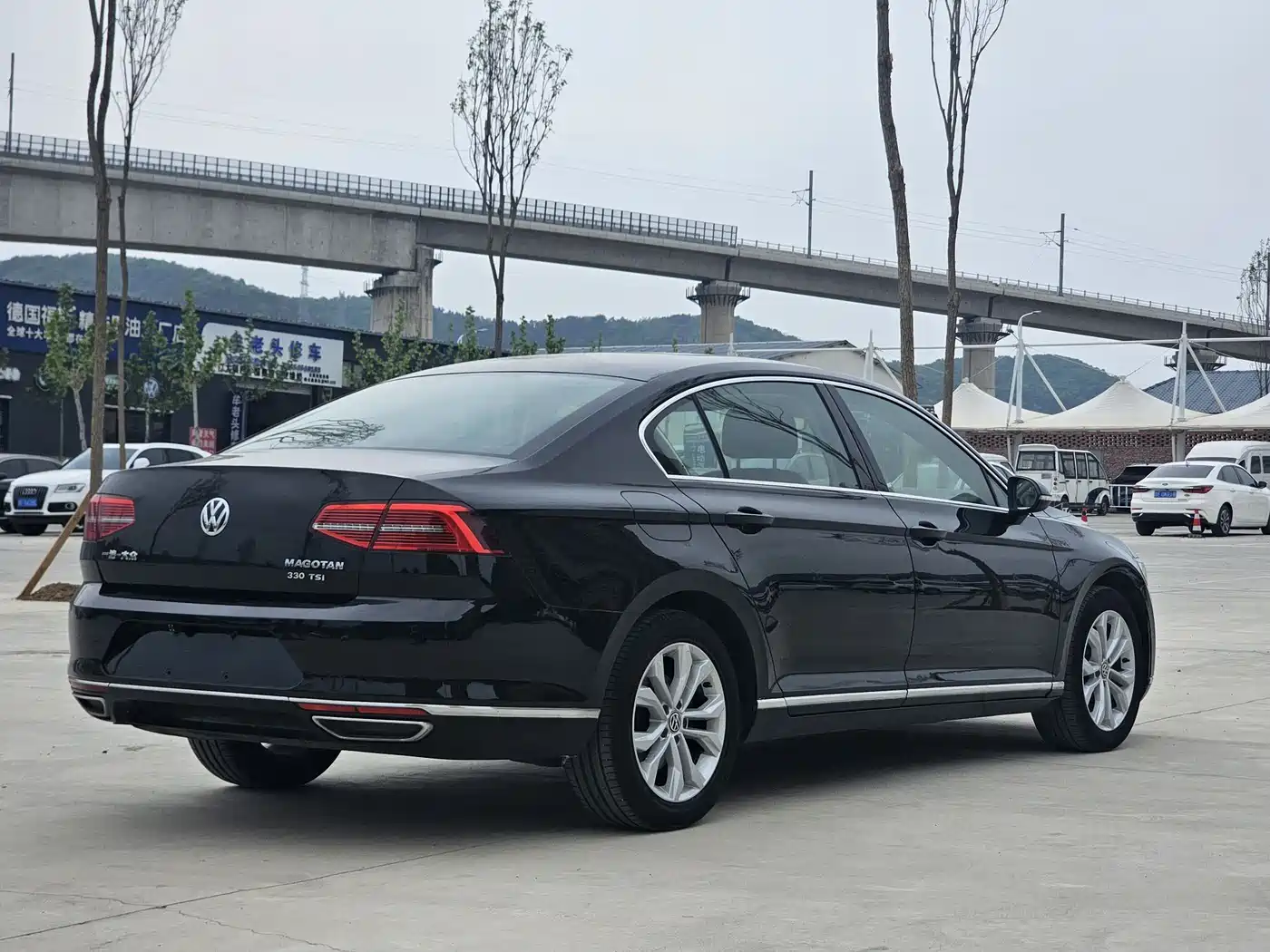 Volkswagen Magotan 2018 330TSI DSG Luxury фото 7