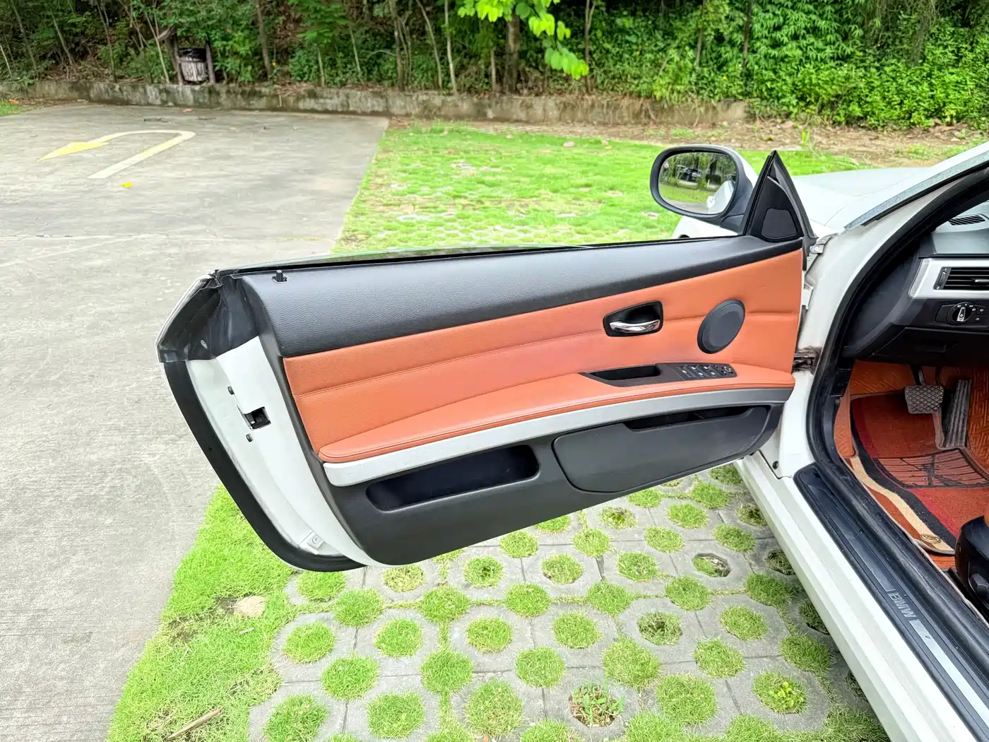BMW 3 Series (Import) 2014 2011 320i Convertible