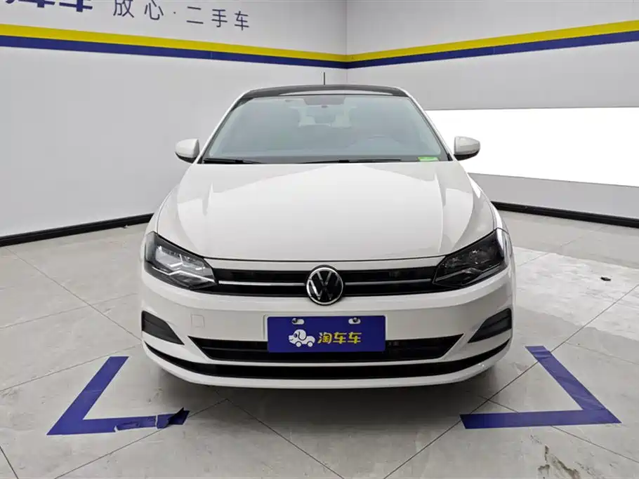 Volkswagen Polo 2021 Plus 1.5L Automatic Colorful Tech Edition фото 2