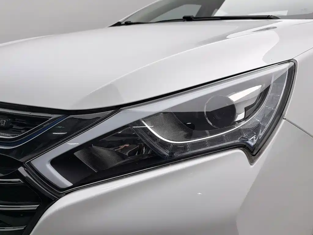 Фото 7 - BYD Qin New Energy