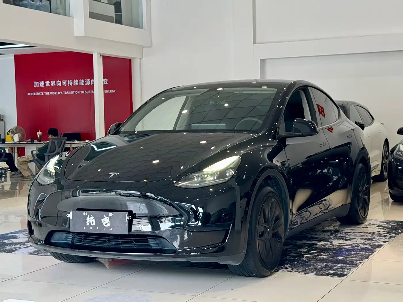 Tesla Model Y 2023
