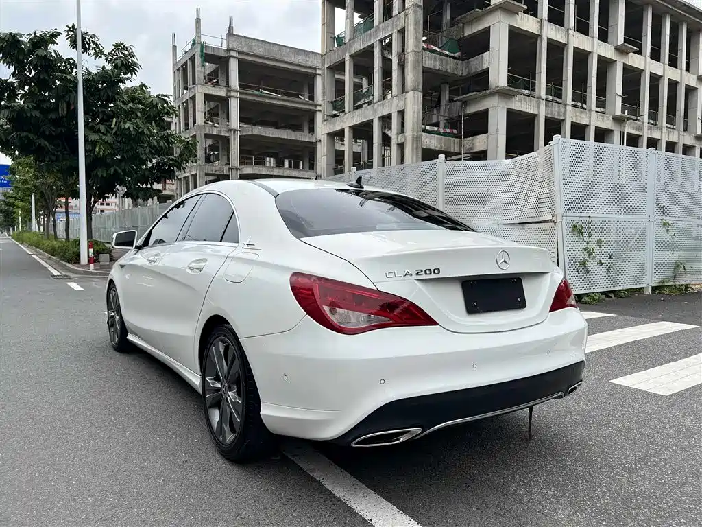 Mercedes-Benz CLA (Import) 2018 CLA 200 Dynamic Edition фото 3
