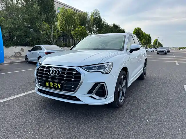 Audi Q3 2023 35 TFSI Fashion Dynamic (1.4T) — фото 1