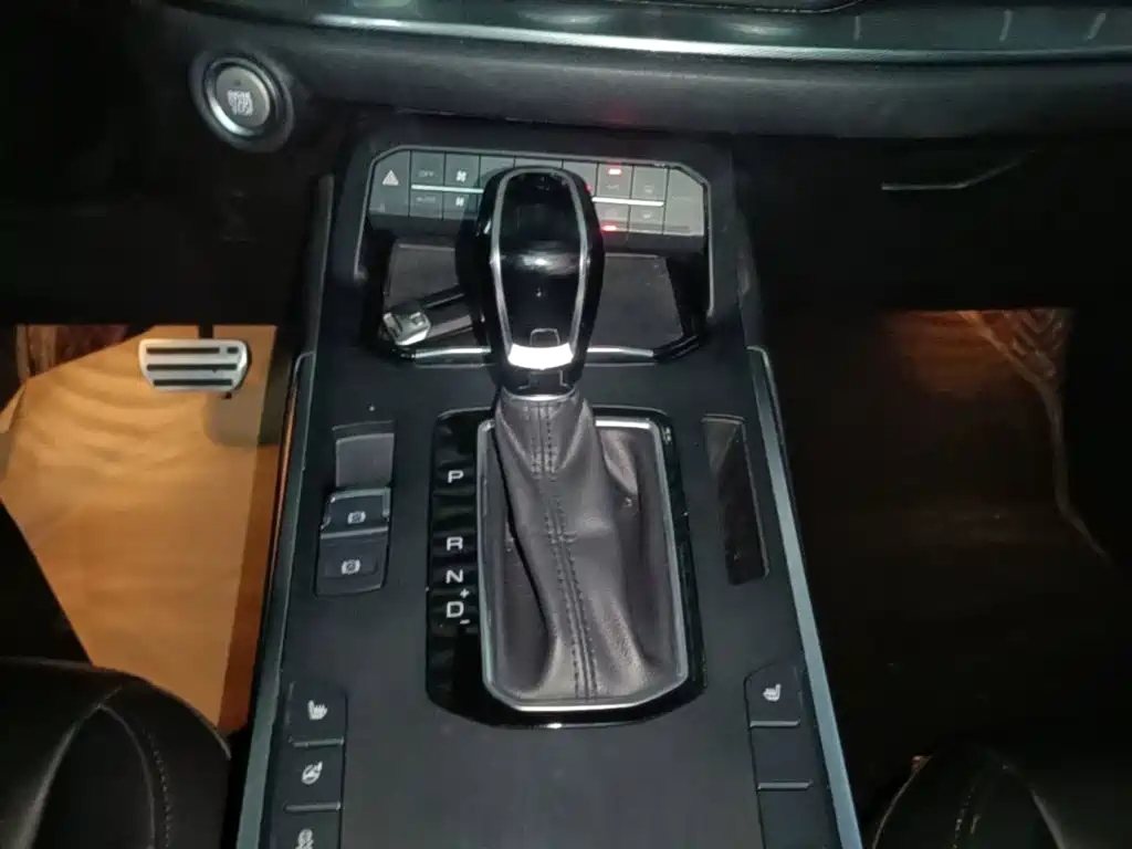 WEY VV5 2017 2017 2.0T Super Luxury Model