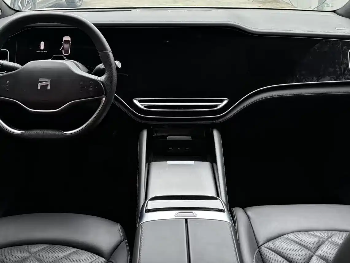 RISING AUTO FEIFAN R7