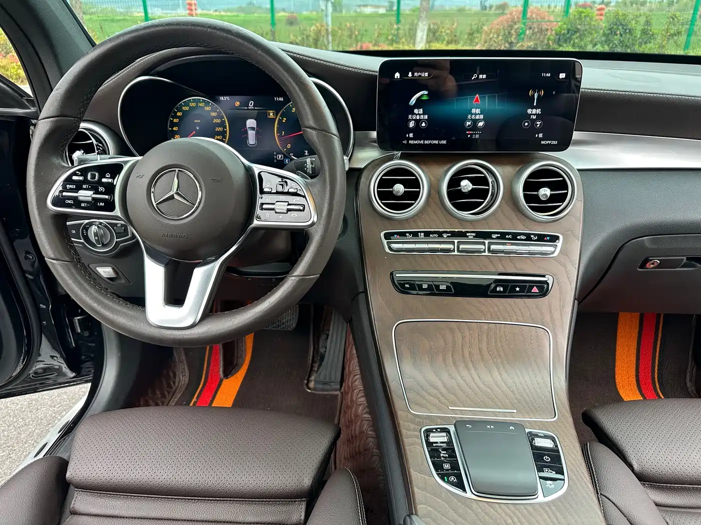 MERCEDES-BENZ GLC