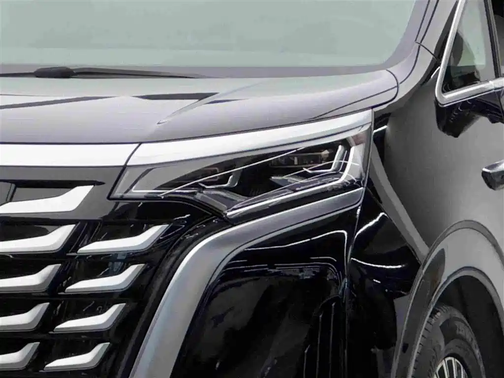 Denza D9 2025 2025 Model DM-i Smart Drive Edition 1020 AWD Flagship